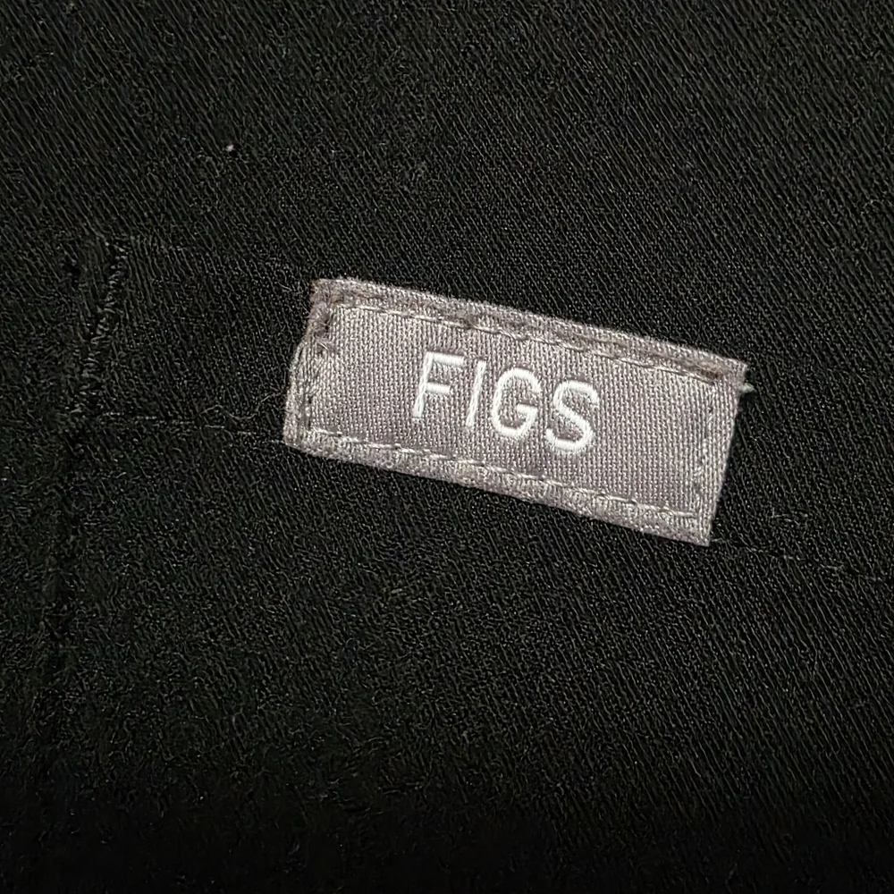 Figs Catarina Womens Scrub Top Black Size XXL/P - Picture 2 of 6